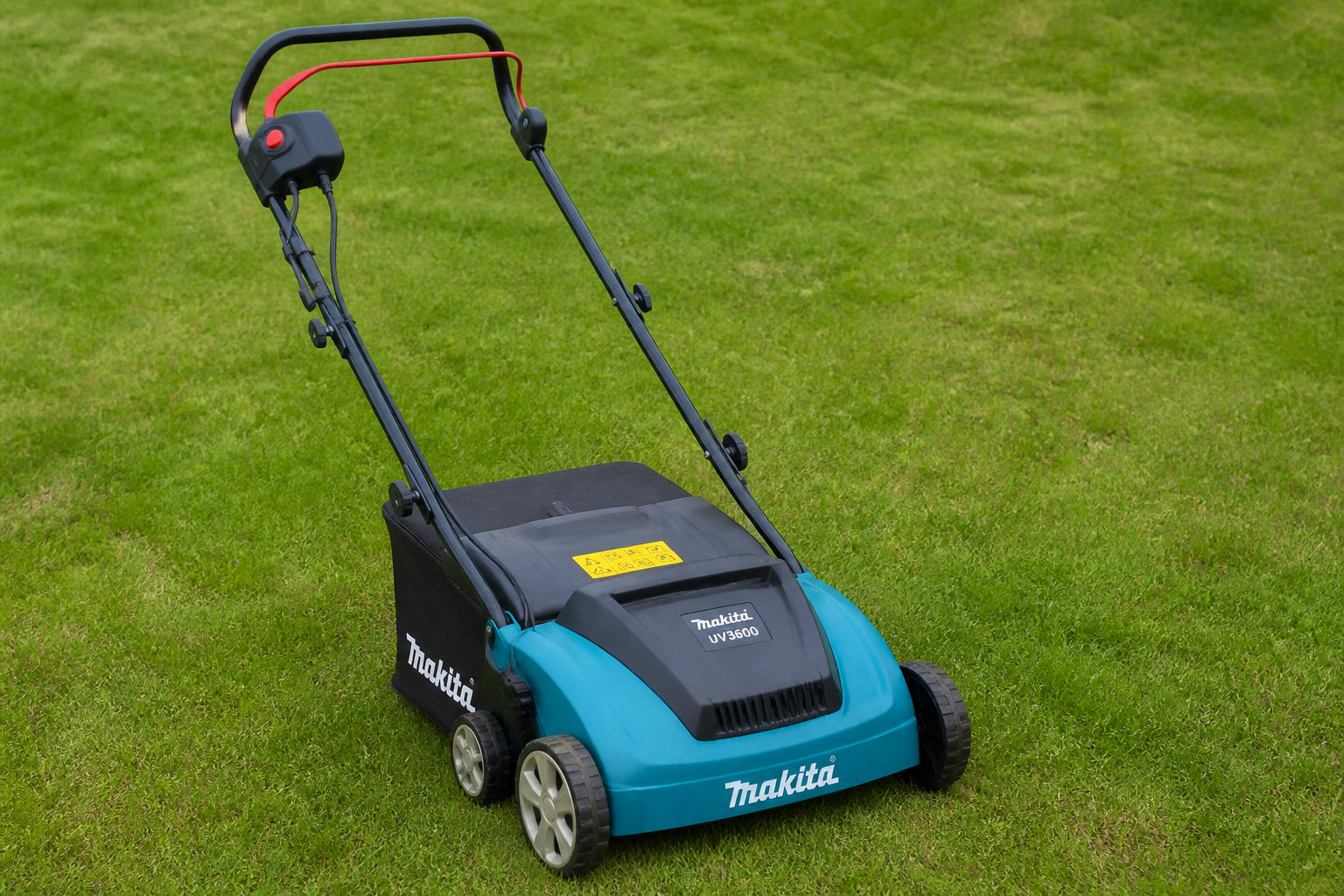 Makita UV3600 : la fiabilité professionnelle en version filaire